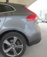 Volvo V40 D2 1.6 115 cv Powershift Momentum Volvo V40 D2 1.6 115 cv Powershift Momentum