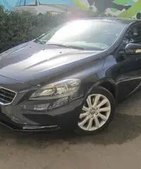Volvo V40 D2 2.0 120 cv Geartronic Business Volvo V40 D2 2.0 120 cv Geartronic Business