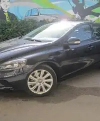 Volvo V40 D2 2.0 120 cv Geartronic Business Volvo V40 D2 2.0 120 cv Geartronic Business