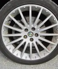 ALFA ROMEO 147 1.9 JTD (120) 5 porte Distinctive-TETTO APRIBILE- ALFA ROMEO 147 1.9 JTD (120) 5 porte Distinctive-TETTO APRIBILE-