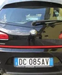 ALFA ROMEO 147 1.9 JTD (120) 5 porte Distinctive-TETTO APRIBILE- ALFA ROMEO 147 1.9 JTD (120) 5 porte Distinctive-TETTO APRIBILE-