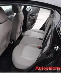 ALFA ROMEO Giulietta 1.6 JTDm-2 105 CV Distinctive EURO 5 DPF ALFA ROMEO Giulietta 1.6 JTDm-2 105 CV Distinctive EURO 5 DPF