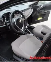 ALFA ROMEO Giulietta 1.6 JTDm-2 105 CV Distinctive EURO 5 DPF ALFA ROMEO Giulietta 1.6 JTDm-2 105 CV Distinctive EURO 5 DPF