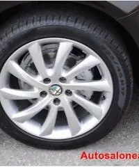 ALFA ROMEO Giulietta 1.6 JTDm-2 105 CV Distinctive EURO 5 DPF ALFA ROMEO Giulietta 1.6 JTDm-2 105 CV Distinctive EURO 5 DPF