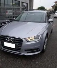 AUDI A3 SPB 1.6 TDI clean diesel S tronic Business AUDI A3 SPB 1.6 TDI clean diesel S tronic Business