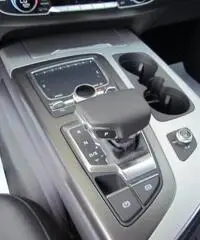 AUDI Q7 3.0 V6 TDI CLEAN D. QUAT. TIP. 218CV EU6 MY '17 AUDI Q7 3.0 V6 TDI CLEAN D. QUAT. TIP. 218CV EU6 MY '17