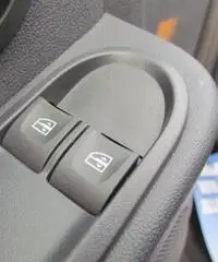 DACIA Duster 1.5 dCi AMBIANCE FAMILY 90CV 4x2 EURO 6 MY2016 DACIA Duster 1.5 dCi AMBIANCE FAMILY 90CV 4x2 EURO 6 MY2016