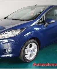 FORD Fiesta 1.4 TDCi 70CV 3 porte NEOPATENTATI FORD Fiesta 1.4 TDCi 70CV 3 porte NEOPATENTATI