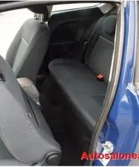 FORD Fiesta 1.4 TDCi 70CV 3 porte NEOPATENTATI FORD Fiesta 1.4 TDCi 70CV 3 porte NEOPATENTATI