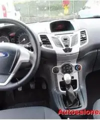 FORD Fiesta 1.4 TDCi 70CV 3 porte NEOPATENTATI FORD Fiesta 1.4 TDCi 70CV 3 porte NEOPATENTATI