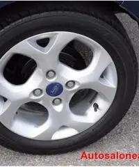 FORD Fiesta 1.4 TDCi 70CV 3 porte NEOPATENTATI FORD Fiesta 1.4 TDCi 70CV 3 porte NEOPATENTATI