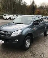 ISUZU D-Max 2.5 Single Cab Satellite 4WD ISUZU D-Max 2.5 Single Cab Satellite 4WD