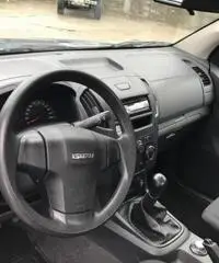 ISUZU D-Max 2.5 Single Cab Satellite 4WD ISUZU D-Max 2.5 Single Cab Satellite 4WD