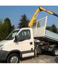 IVECO Daily 35 C15 CON GRU E RIBALTABILE IVECO Daily 35 C15 CON GRU E RIBALTABILE