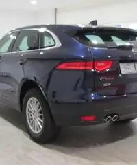 JAGUAR F-Pace 2.0d PURE 180 CV MODEL YEARS 2016 JAGUAR F-Pace 2.0d PURE 180 CV MODEL YEARS 2016