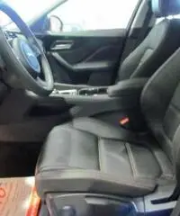 JAGUAR F-Pace 2.0d PURE 180 CV MODEL YEARS 2016 JAGUAR F-Pace 2.0d PURE 180 CV MODEL YEARS 2016