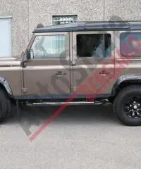 LAND ROVER Defender 110 2.4 TD4 SW SE LIM. EDIT. 7 P. 