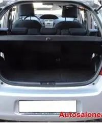 TOYOTA Yaris 1.4 D-4D 5 porte EURO 4 TOYOTA Yaris 1.4 D-4D 5 porte EURO 4
