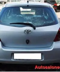 TOYOTA Yaris 1.4 D-4D 5 porte EURO 4 TOYOTA Yaris 1.4 D-4D 5 porte EURO 4