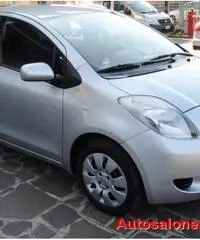TOYOTA Yaris 1.4 D-4D 5 porte EURO 4 TOYOTA Yaris 1.4 D-4D 5 porte EURO 4