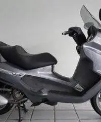 Scooter Piaggio X8 125CC Scooter Piaggio X8 125CC