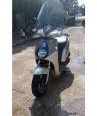 vendo honda @ 125 - anno 2005 vendo honda @ 125 - anno 2005
