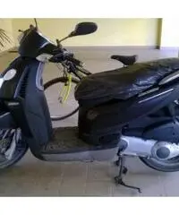 Vendo scooter Piaggio Carnaby 200 cc Vendo scooter Piaggio Carnaby 200 cc