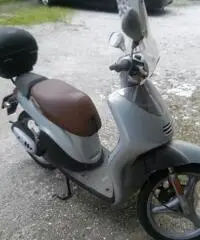 SCOOTER Catalyzer FLIPPER MBK doppia sella / parabrezza / bauletto SCOOTER Catalyzer FLIPPER MBK doppia sella / parabrezza / bauletto
