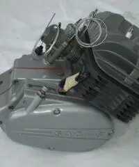 Vendo motore Sachs 5 marce 50 c.c. Vendo motore Sachs 5 marce 50 c.c.