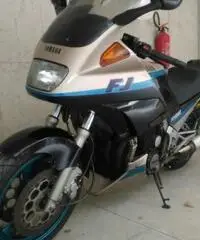 Yamaha FJ 1200 cc con soli 30000 km Yamaha FJ 1200 cc con soli 30000 km