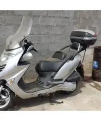 Vendo scooter Grand Dink 250 del 2005 in buone condizioni a 999 Vendo scooter Grand Dink 250 del 2005 in buone condizioni a 999