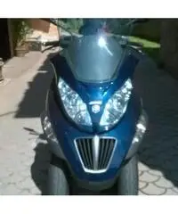 PIAGGIO MP3 400 PIAGGIO MP3 400