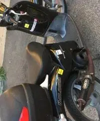 Aprilia Scarabeo 50 nero - 2008 Aprilia Scarabeo 50 nero - 2008
