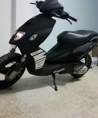 Scooter Malaguti Phantom F 12 R 50 cc Scooter Malaguti Phantom F 12 R 50 cc