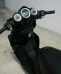 Scooter Malaguti Phantom F 12 R 50 cc Scooter Malaguti Phantom F 12 R 50 cc