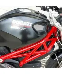 Ducati Monster 796 praticamente nuova
