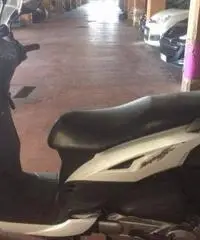 SYM SYMPHONY 125 Bianco SYM SYMPHONY 125 Bianco