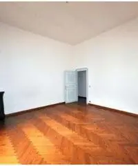 Bologna: Appartamento 5 Locali o piu Bologna: Appartamento 5 Locali o piu