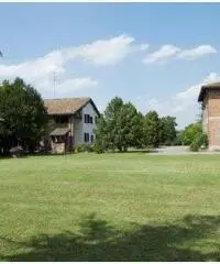 Castel San Pietro Terme: Villa 5 Locali o piu Castel San Pietro Terme: Villa 5 Locali o piu