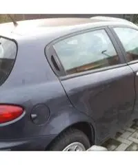 Alfaromeo 147 1.9 jtd 5 porte progression Alfaromeo 147 1.9 jtd 5 porte progression