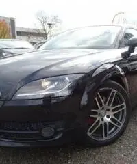 AUDI TT Coupé 2.0 TFSI AUDI TT Coupé 2.0 TFSI