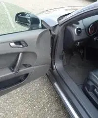 AUDI TT Coupé 2.0 TFSI AUDI TT Coupé 2.0 TFSI