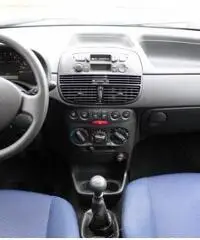 FIAT Punto 1.2i 16V cat 5 porte EL FIAT Punto 1.2i 16V cat 5 porte EL