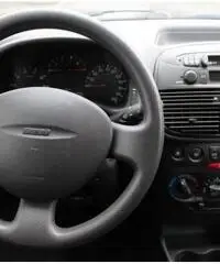 FIAT Punto 1.2i 16V cat 5 porte EL FIAT Punto 1.2i 16V cat 5 porte EL