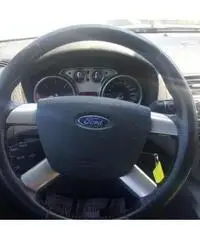 FORD C-Max 2.0 TDCi 136 CV Titanium DPF FORD C-Max 2.0 TDCi 136 CV Titanium DPF