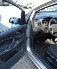 FORD C-Max 2.0 145 CV Bz.- GPL Titanium FORD C-Max 2.0 145 CV Bz.- GPL Titanium