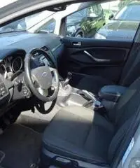 FORD C-Max 2.0 145 CV Bz.- GPL Titanium FORD C-Max 2.0 145 CV Bz.- GPL Titanium