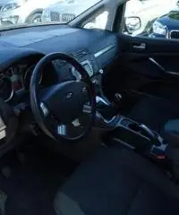 FORD C-Max 2.0 145 CV Bz.- GPL Titanium FORD C-Max 2.0 145 CV Bz.- GPL Titanium