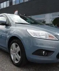 FORD Focus + 2.0 (145CV) 5p. Bz.- GPL FORD Focus + 2.0 (145CV) 5p. Bz.- GPL