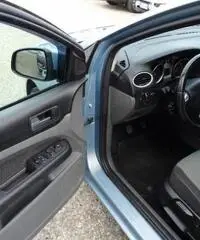 FORD Focus + 2.0 (145CV) 5p. Bz.- GPL FORD Focus + 2.0 (145CV) 5p. Bz.- GPL